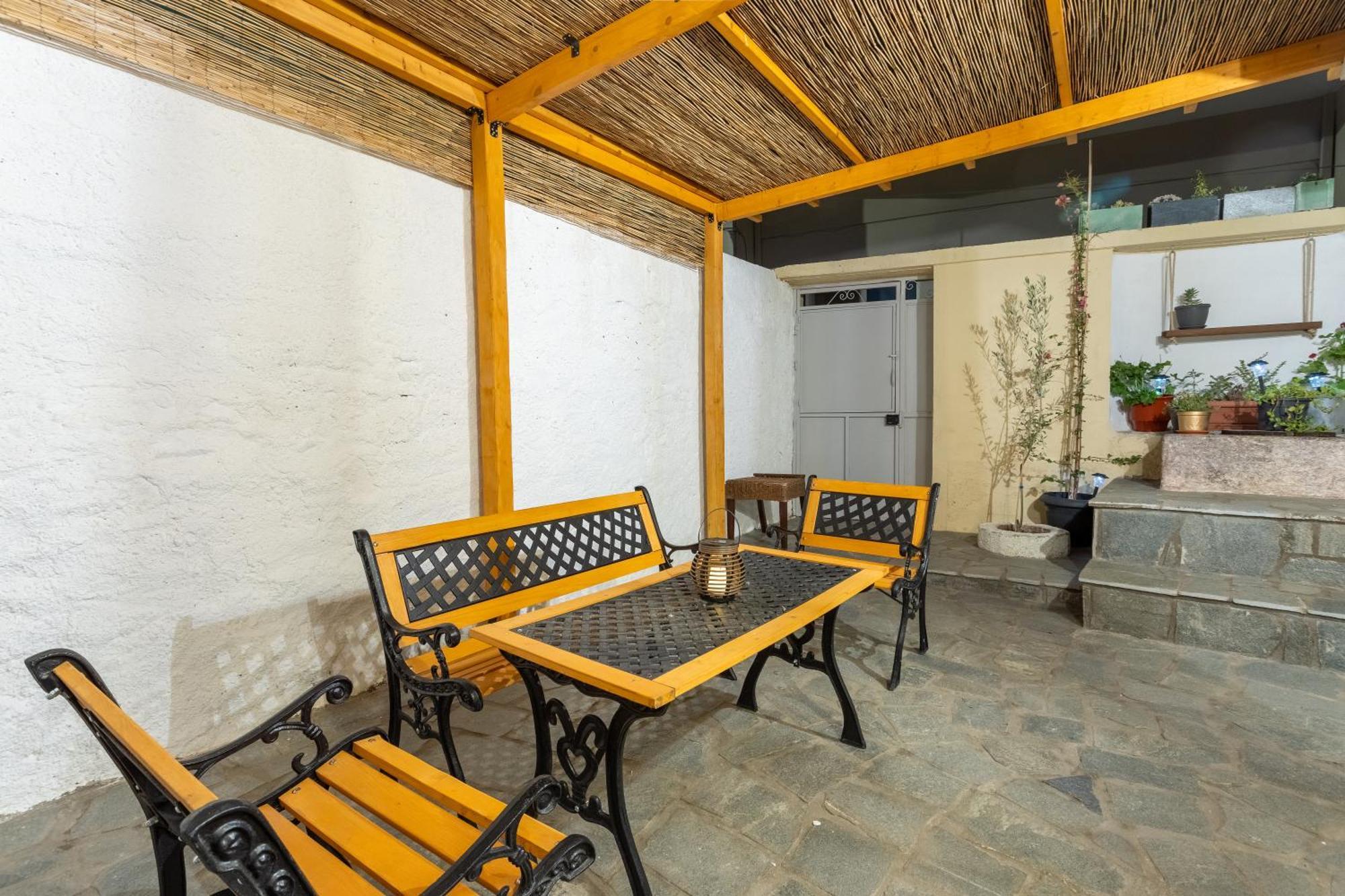 Spacious Home With Yard, Mytilene Lesvos Eksteriør bilde